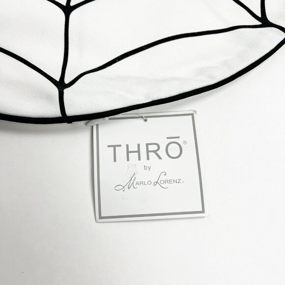 NWT THRO by Marlo Lorenz Sutton Spider Web Pillow Cover. Ivory/Black.18" Round - Picture 4 of 6